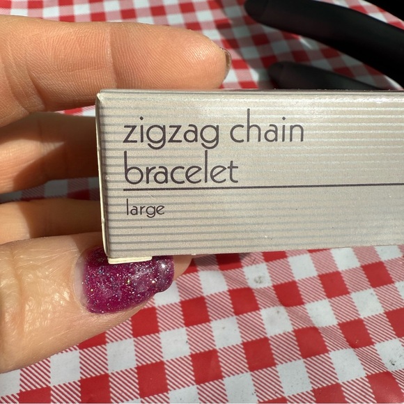 Avon Gold “Zigzag” Bracelet size large NIB vintage 1991 - Picture 3 of 6